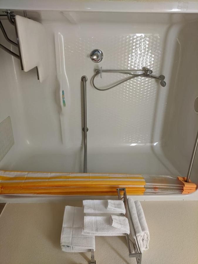 Rincon Inn And Suites Екстериор снимка